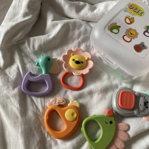 Vợ chồng em cần 1 chị chăm bé chung cư Sunshine City quận 7 LƯƠNG 12 TRIỆU bao ăn ở.