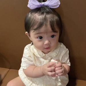 E cần chị chăm bé 10 tháng ở chung cư Q7 lương tháng 11 triệu