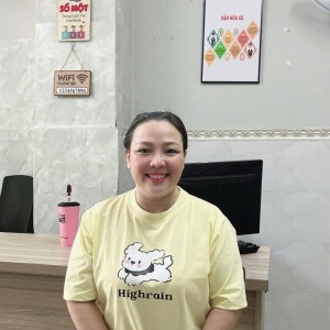 ChỊ Hương đa năng mọi công việc , đang cần tìm viêc bao ăn ở lại ạ