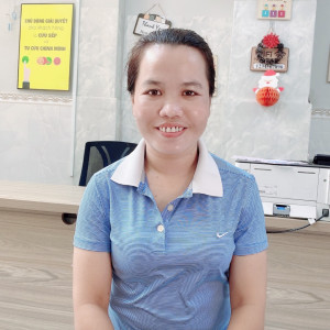 Chị Hiền Nấu Ăn Ngon Nhanh Nhẹn Đang Tìm Việc Bao Ăn Ở Lại Ạ